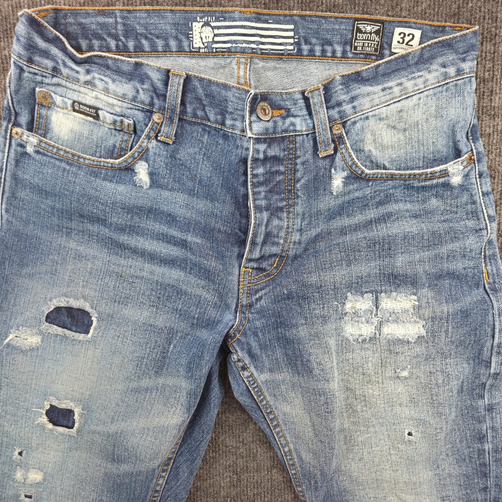 Born Fly Men Distressed Denim Jeans Blue Light Wash Button Fly Size 32 Y2K Style
